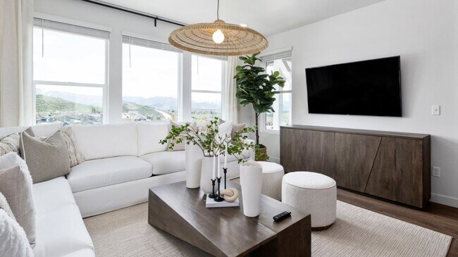 1574 W Viola Ln, Saratoga Springs, UT 84045 - photo 6