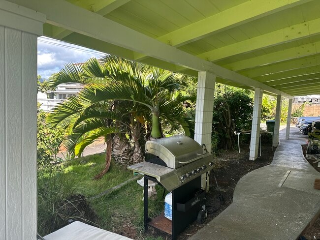Walkway to Front Door