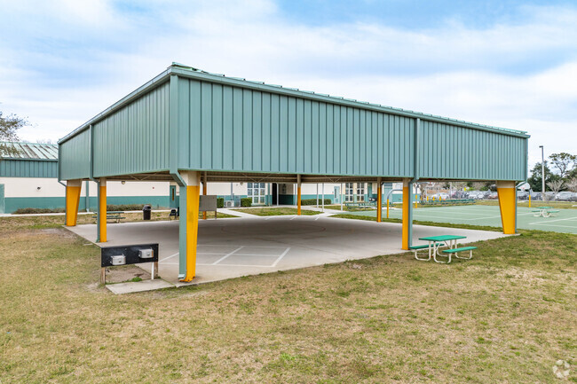 Sunray Elementary School has a covered play area for rainy days.