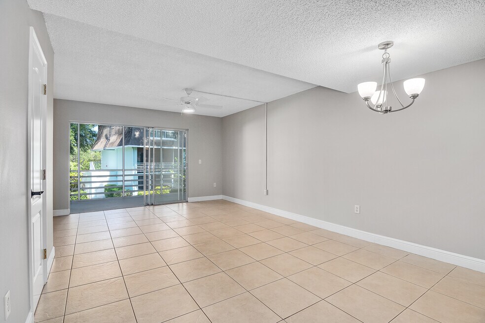 1901 Indian River Blvd unit D202, Vero Beach, FL 32960 - photo 1