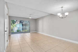 1901 Indian River Blvd Unit D-202, Vero Beach, FL 32960