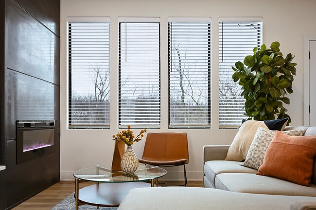 6543 Marsh Ave, Kansas City, MO 64133 - photo 2