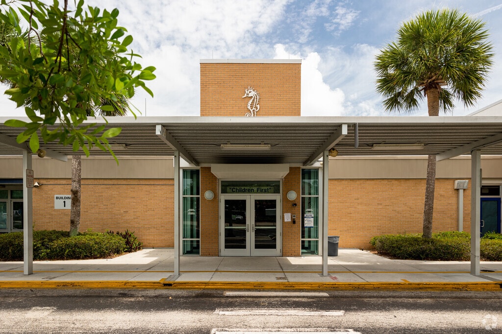 Sea Gate Elementary School, Rankings & Reviews