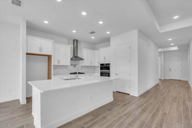 2515 Wise River Ln, Zephyrhills, FL 33541 - photo 7