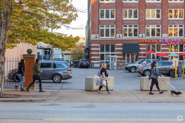 Columbus Square neighborhood is only a few blocks away from the busy Washington Avenue.