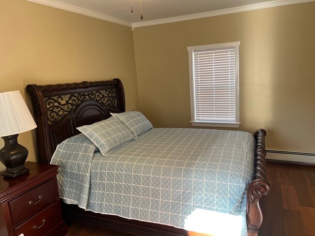 329 Turner St unit Upstairs, Auburn, ME 04210 - photo 5