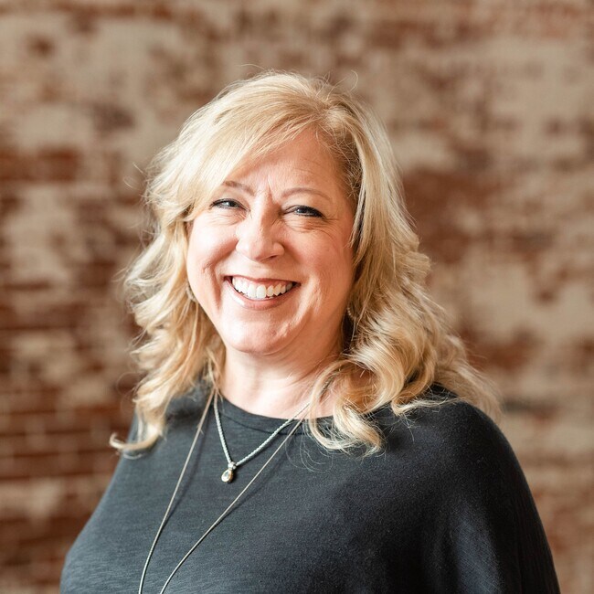 Robyn St. Clair, Real Estate Agent in Hickory, NC