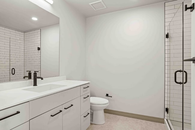 2150 N Elston Ave, Chicago, IL 60614 - photo 3