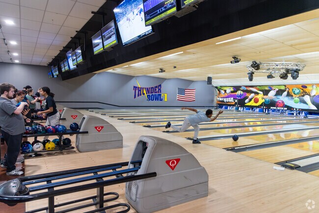 Thunderbowl in Lincolnshire is a popular spot for families to enjoy time together.