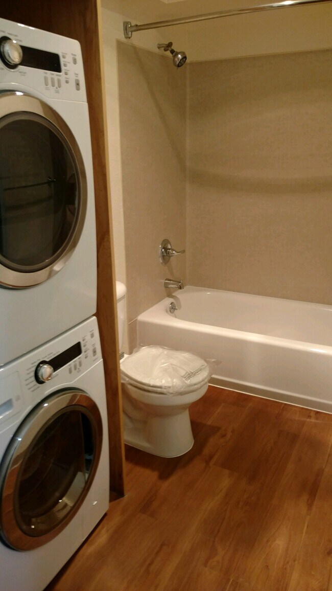 Pinehurst Apartments, Seattle, WA 98125 - photo 6