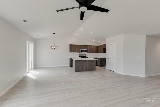 18152 N Azalea Ave, Nampa, ID 83687 - photo 5