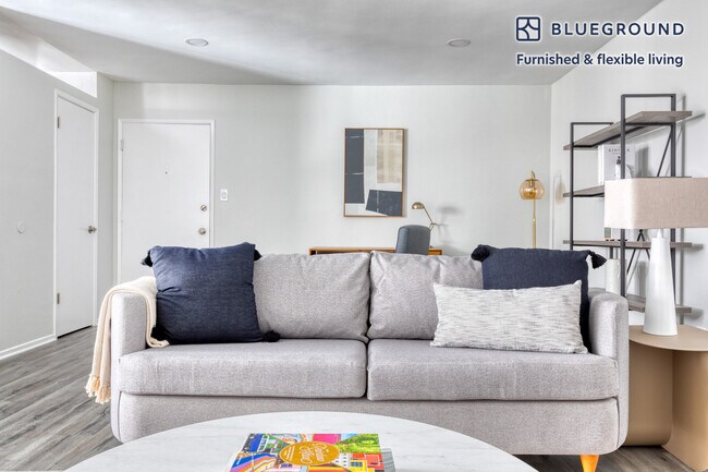 115 N Wetherly Dr unit FL2-ID679, Los Angeles, CA 90048 - photo 2