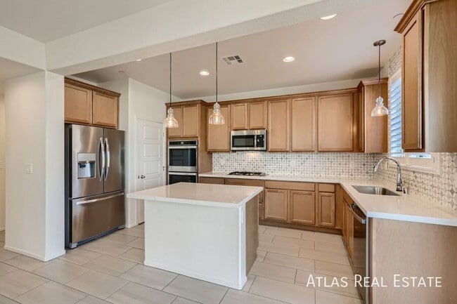 637 Loyalty Ct, Henderson, NV 89011 - photo 4