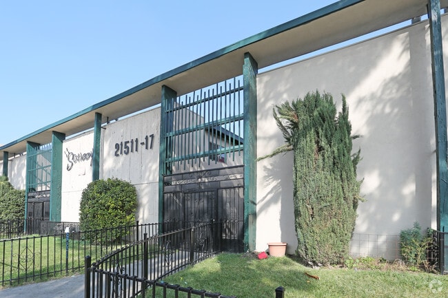 Saticoy Apartments, Canoga Park, CA 91304 - photo 6