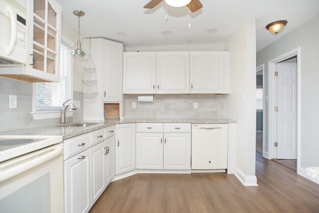 1429 Virginia Ave unit A, Severn, MD 21144 - photo 4