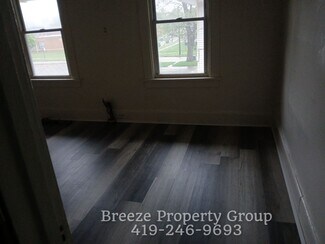 811 Collins St Unit Lower, Toledo, OH 43610