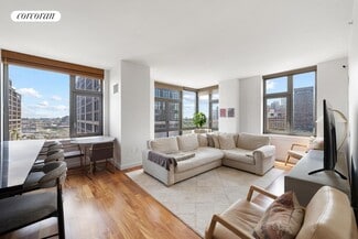 100 Jay St, Brooklyn, NY 11201