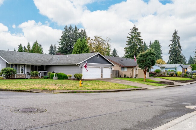 Elegant homes in Southeast Capitol offer easy access to parks, dining, and cultural hotspots.