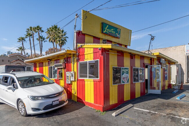 Loreto’s on Bancroft Drive serves traditional tacos via drive-through.