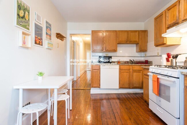 123 Brook St unit 3, Brookline, MA 02445 - photo 3