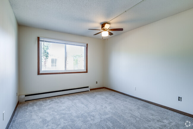 1BR, 1BA - Bedroom