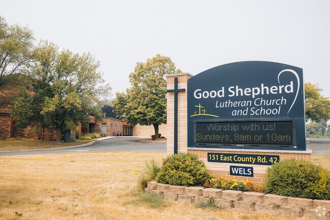 Main entrance to Good Shepard Lutheran School in Apple Valley, Burnsville MN