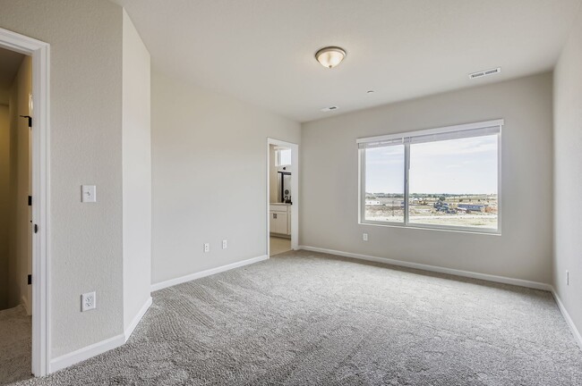 945 Abbott Ln unit 4, Fort Collins, CO 80524 - photo 4