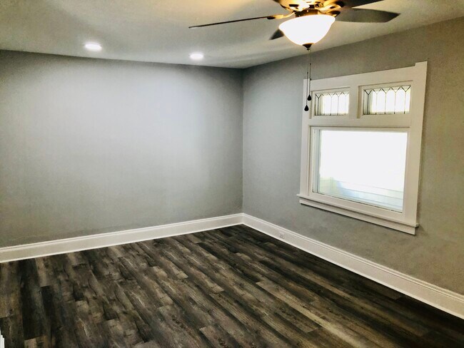 2410 W 10th St unit Up, Cleveland, OH 44113 - photo 7