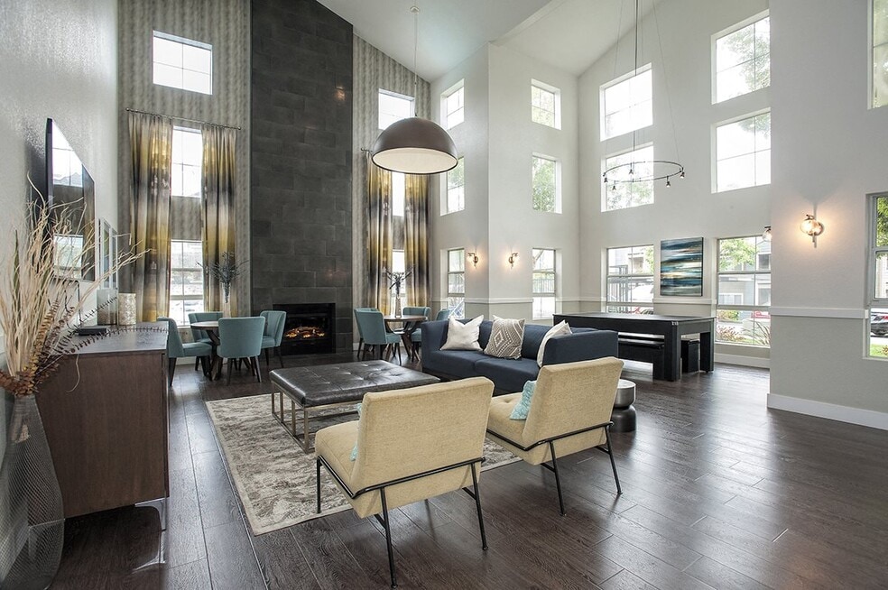 Vue 3600, Richmond, CA 94806 - photo 1