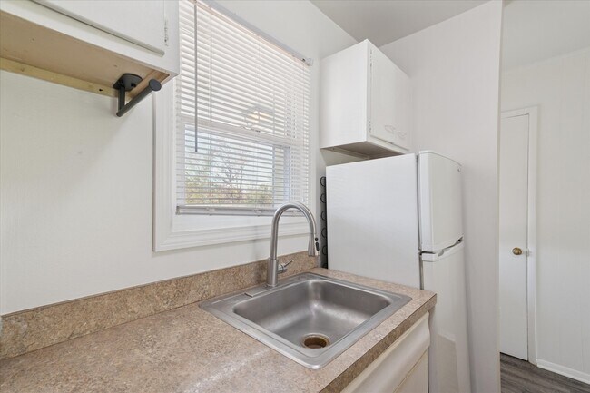 660-672 Flint Rd, Brighton, MI 48116 - photo 7