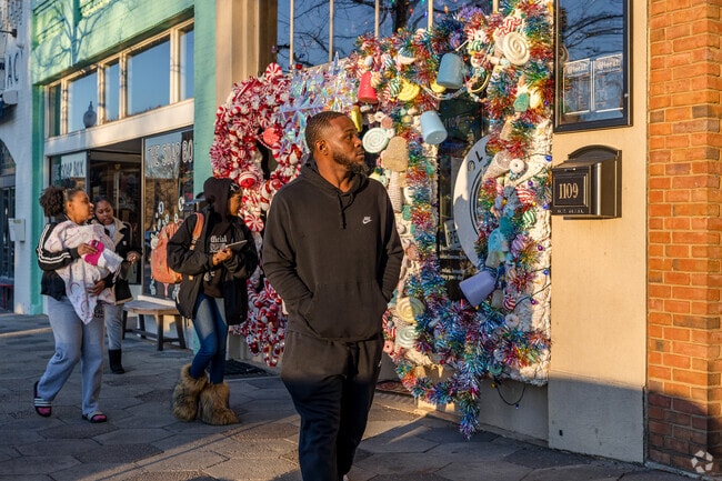 Locals enjoy the shopping and dining options in Covington square.