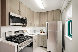 12 Marshall St, Irvington, NJ 07111