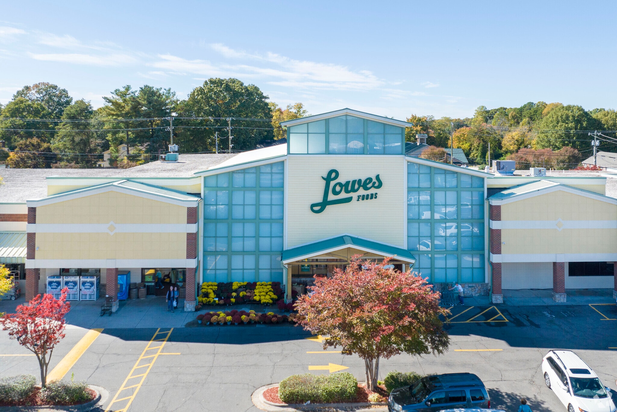 Lowes food has all your favorite foods in Mt Tabor.