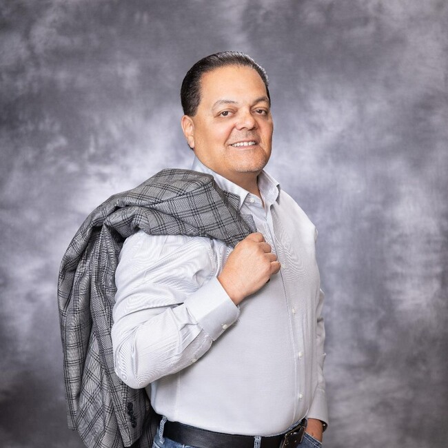 Agent Photo