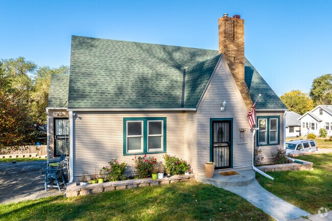 Residents of Clifton Hills take pride in their homes and yards.