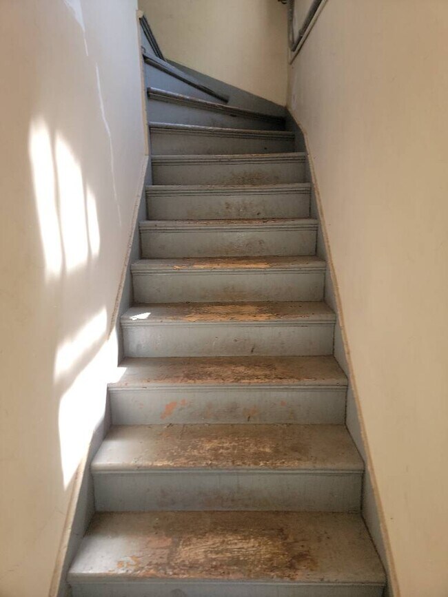 547 Niagara St unit C, Eau Claire, WI 54703 - photo 3