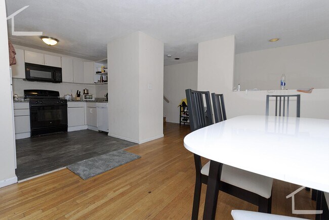 127 Glenville Ave unit 1, Allston, MA 02134 - photo 3