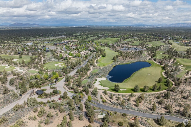Juniper Preserve's main attraction is the Pronghorn Golf Club, which features two golf courses.