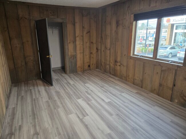 87 Essex St unit Essex1stfloor, Lewiston, ME 04240 - photo 7