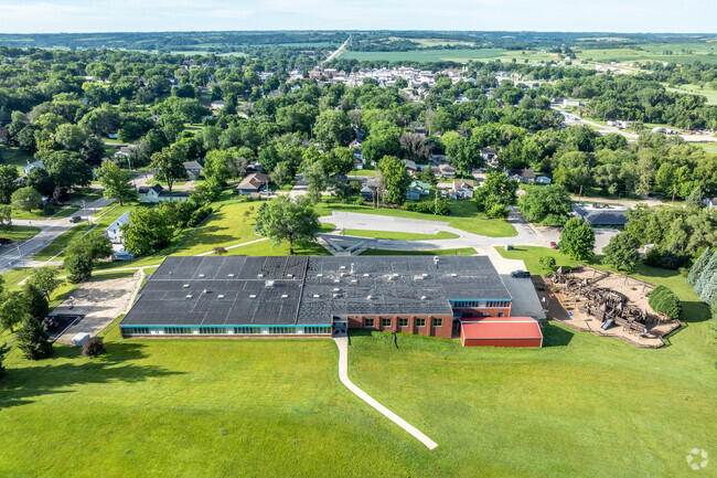 Guthrie Center Elementary School is on the north side of Guthrie Center.