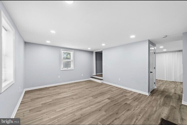 27 E Phoenix Ave, Lawnside, NJ 08045 - photo 5