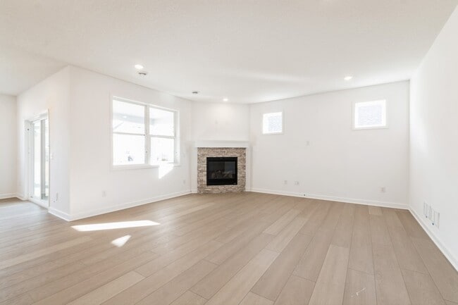 14546 111th Ave N, Osseo, MN 55369 - photo 3