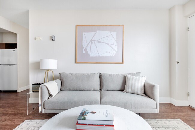 1557 N Logan St unit FL3-ID1254A, Denver, CO 80203 - photo 2