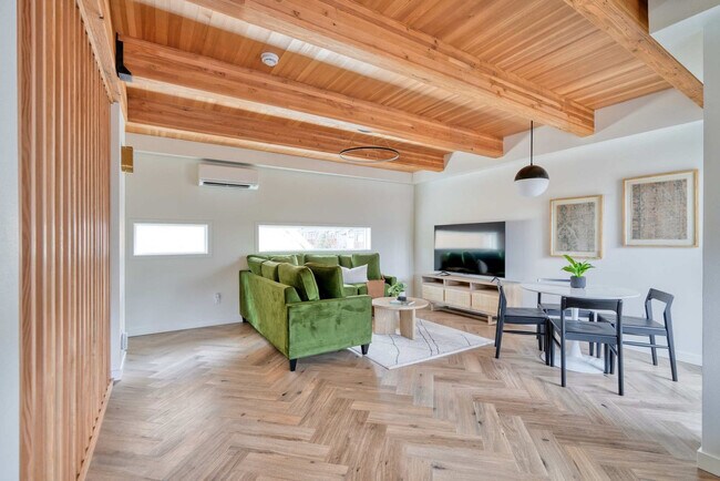 5012-5022-5022 Ne 26th Ave unit ID1309867P, Portland, OR 97211 - photo 4