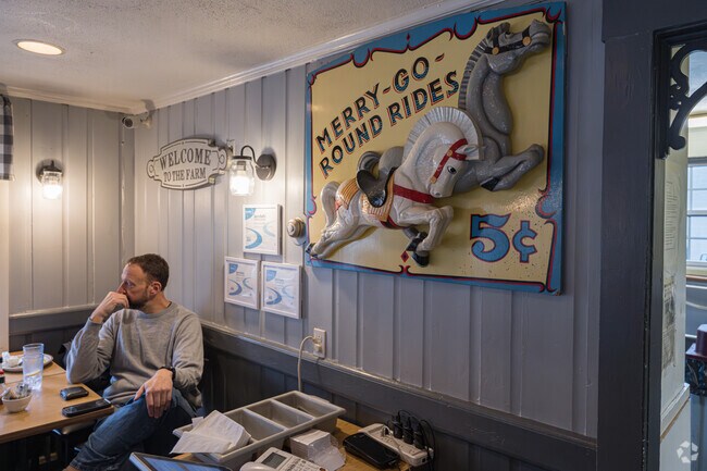 With limited restaurant options, Milton Center is home to Newcomb Farms Restaurant where locals gather for breakfast and lunch.