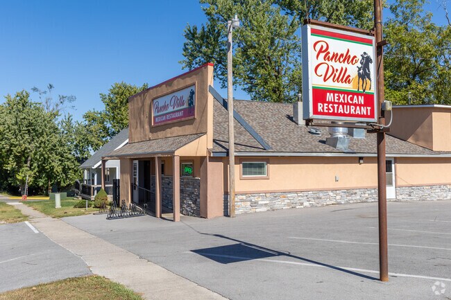 Pancho Villa serves Mexican classics like tacos al pastor in Madrid.