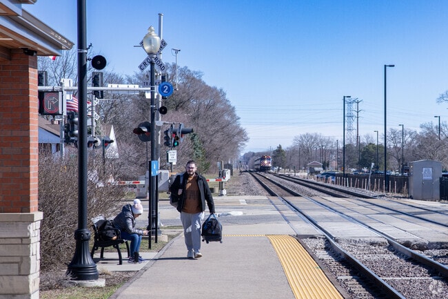 Cary Metra Station offers easy access to Downtown Chicago.