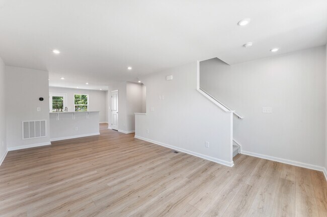 3232 Dannelly Towns Aly, Charlotte, NC 28208 - photo 5