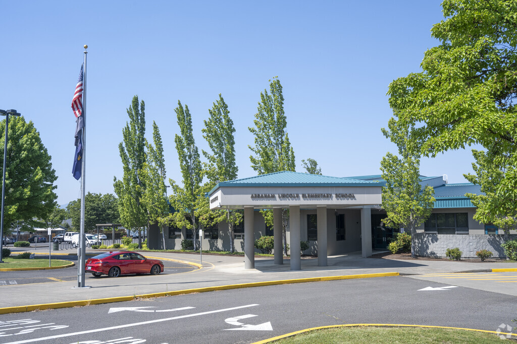 Abraham Lincoln Elementary School is a great place for students to learn.