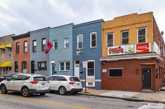 Homes iBaltimore Highlands are two-storied row homes sometimes painted with bright colors.